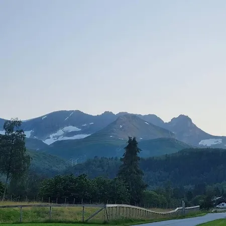 Garasjeleilighet Med Kort Vei Til Flott Natur, Mandalen, Rauma Mandalen