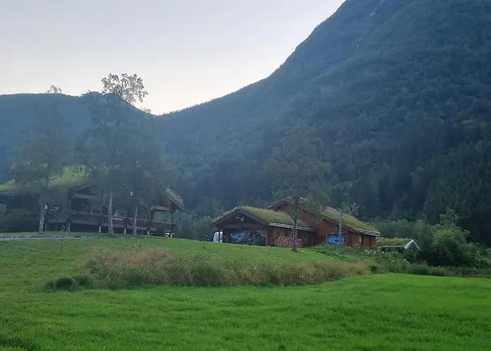 Garasjeleilighet Med Kort Vei Til Flott Natur, Mandalen, Rauma Appartamento Mandalen